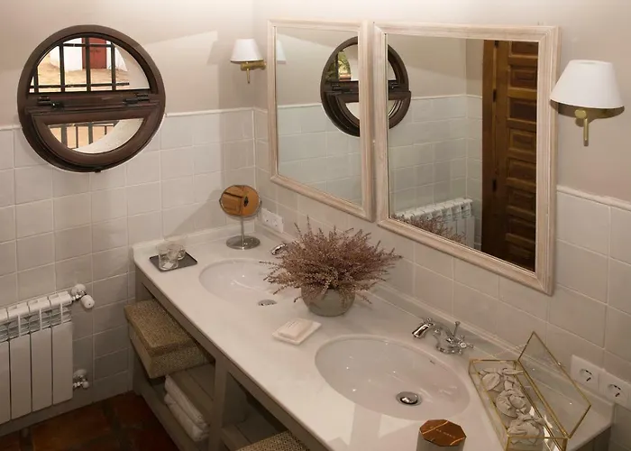 Отель Rural Tejuelas Valdecaballeros